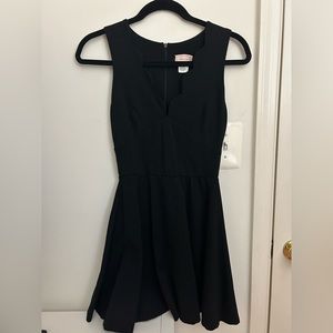 LOVE...ADY Scallop V Neck Mini Skater Dress Black